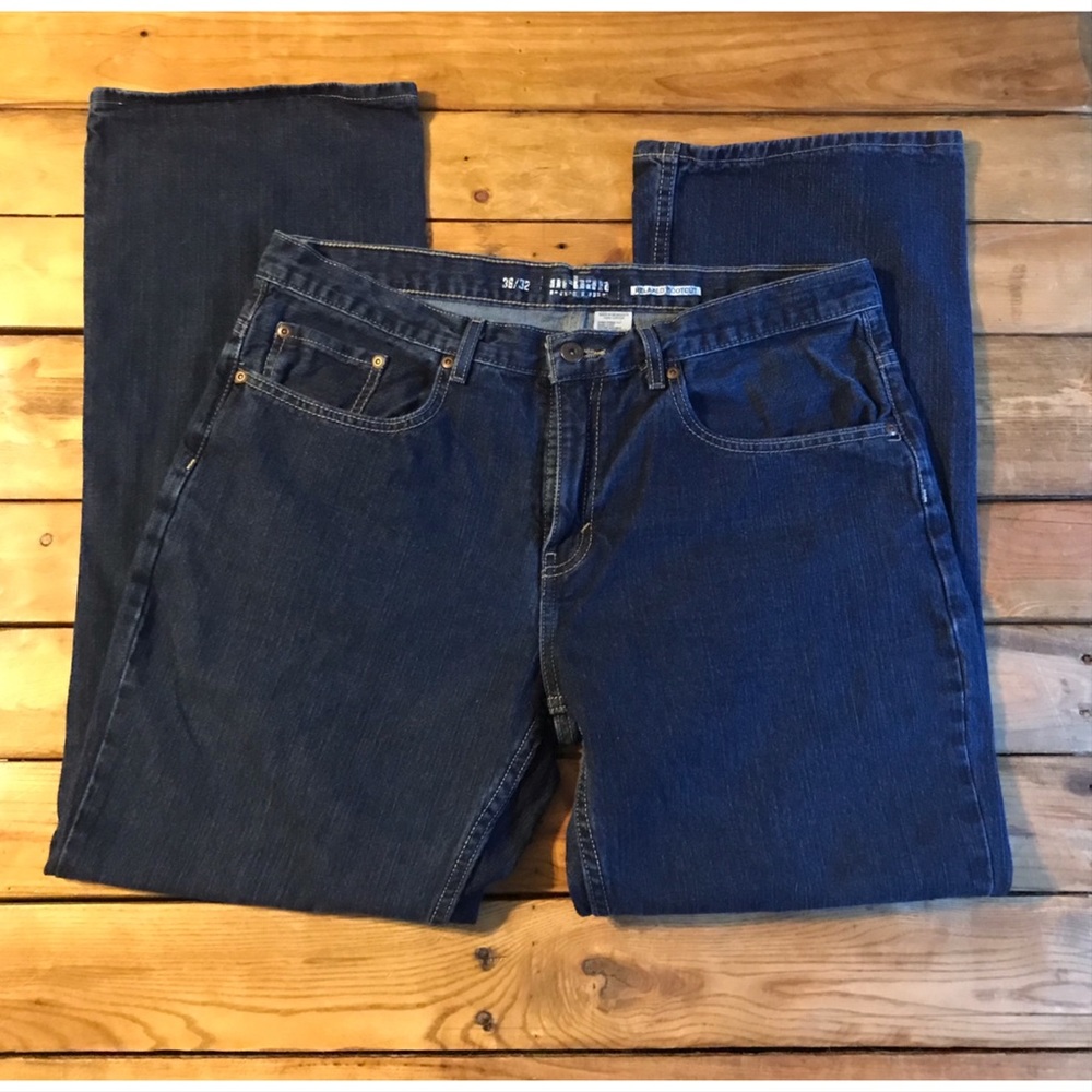 Urban Pipeline Relaxed Bootcut Jeans 36x32